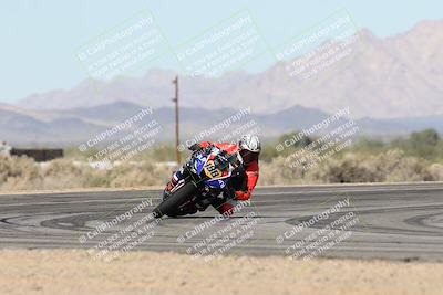 media/Jan-15-2026-Racers Edge (Thu) [[dfebeb70ab]]/2-A Group/Session 3 (Turn 16)/